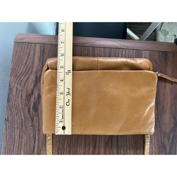 Hobo International Mari Crossbody Leather Purse Camel Tan Color Boho Western - Picture 11 of 11
